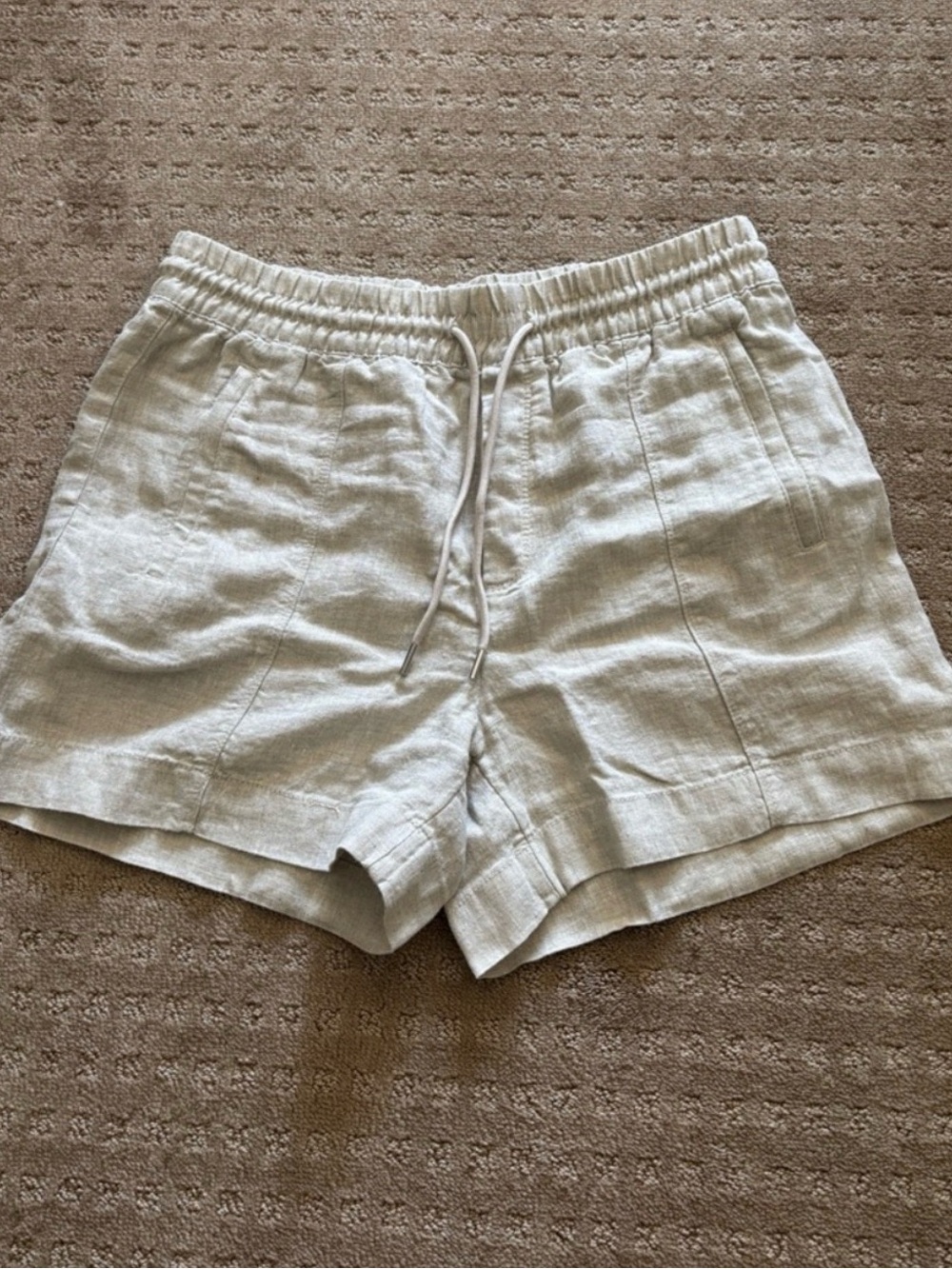 Athleta High-Waist Drawstring Linen-Blend Shorts in Light Beige Size M
